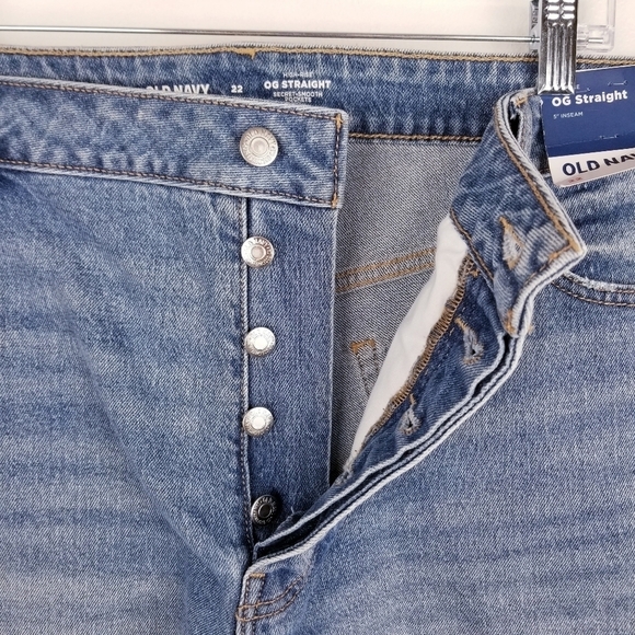 Old Navy #545115 High-Waisted Button-Fly OG Straight Ripped Side-Slit Jean Short - Picture 8 of 13